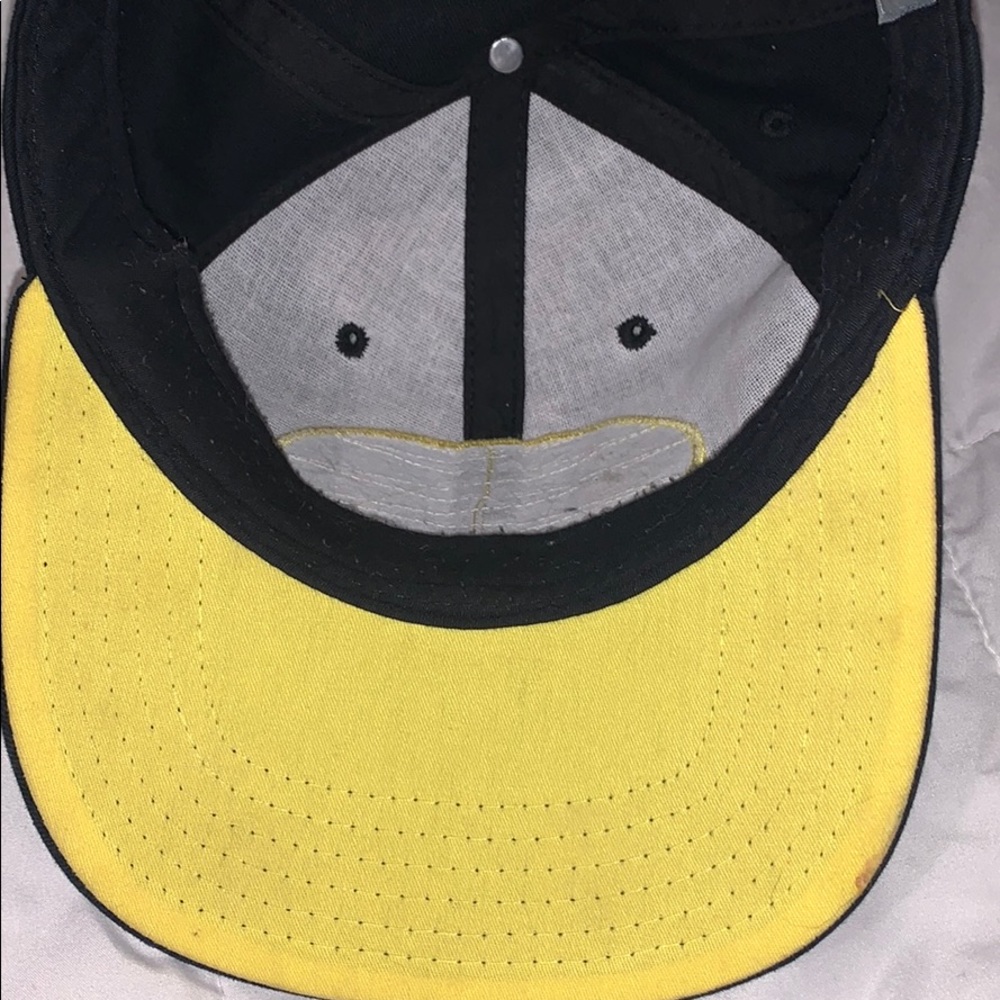 Batman Hat - Picture 4 of 5